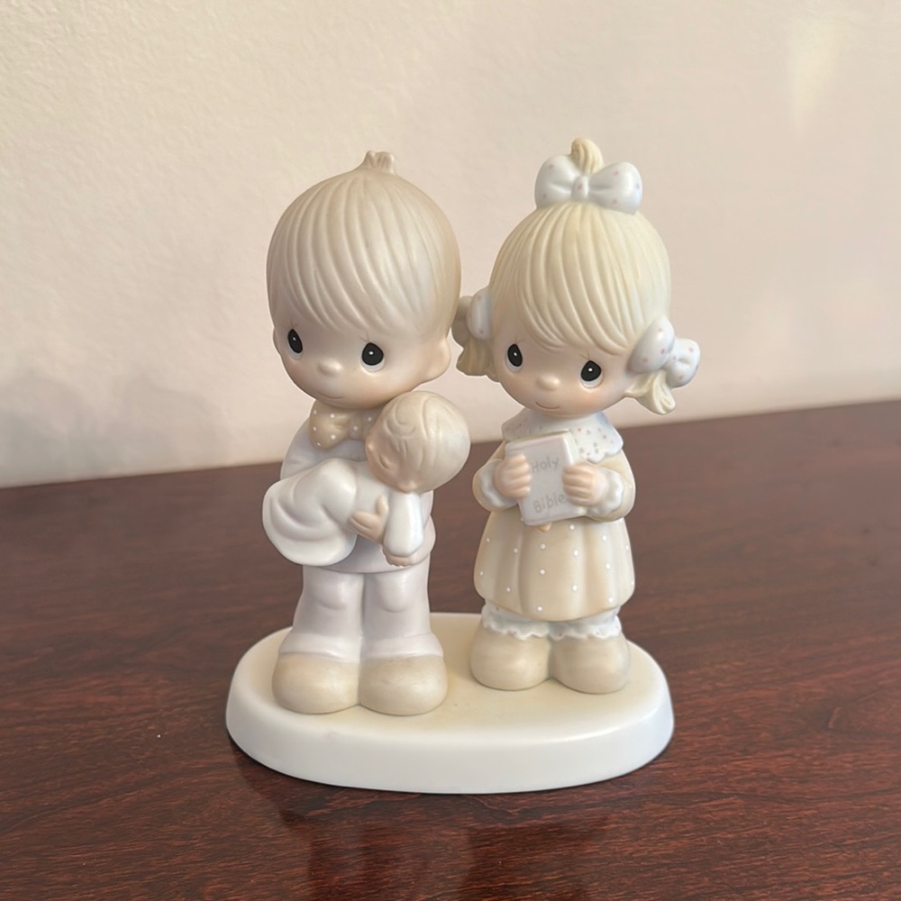 Precious Moments Cream Figurine - Boy and Girl with Baby